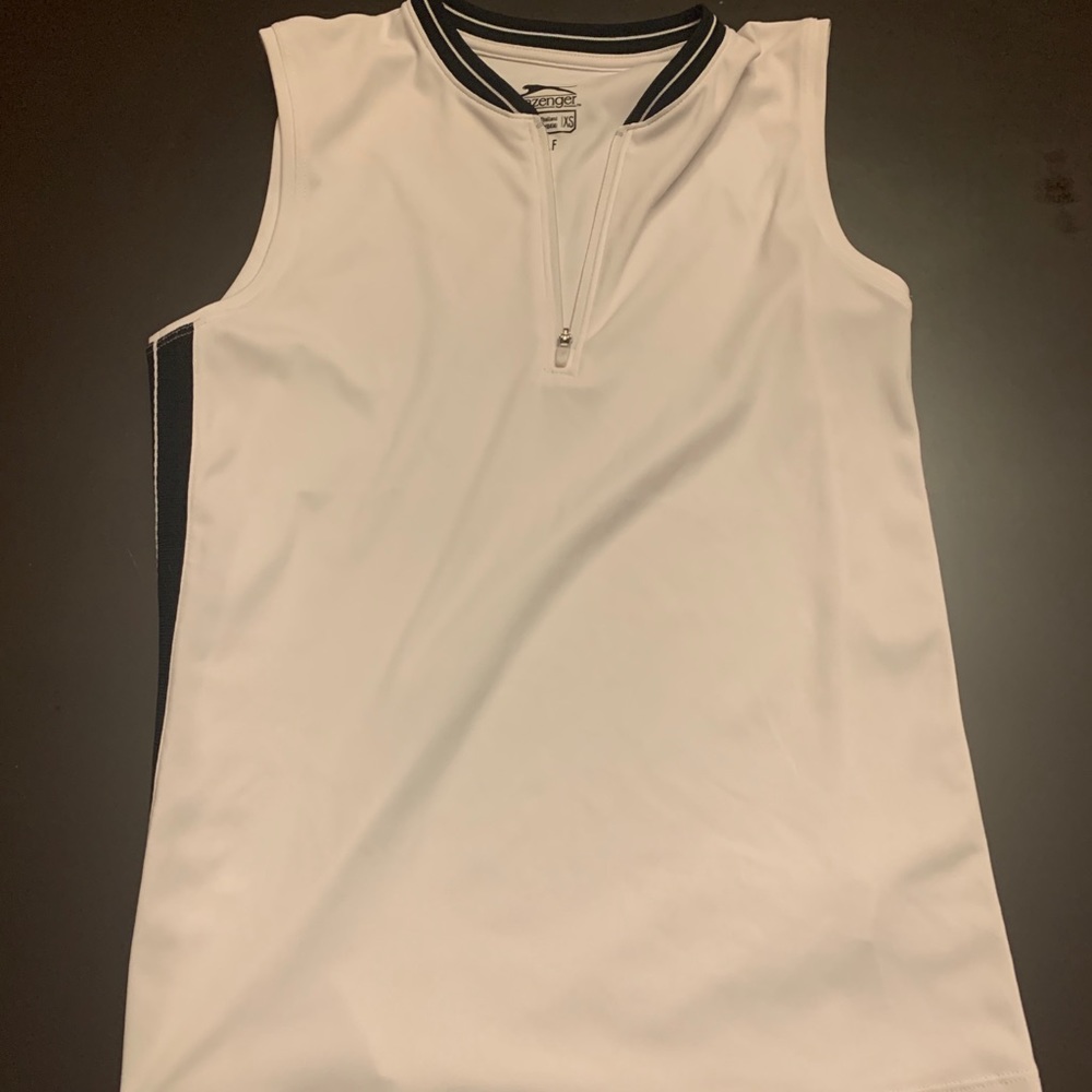 Slazenger women’s sleeveless golf shirt